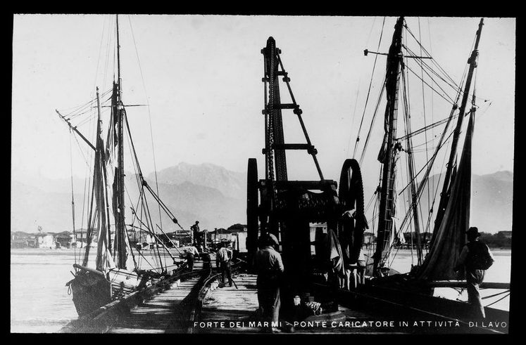 black and white photograph of Forte Dei Marmi quay, c.1930s