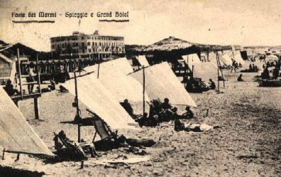 beach scene with sun tents at Forte dei Marmi