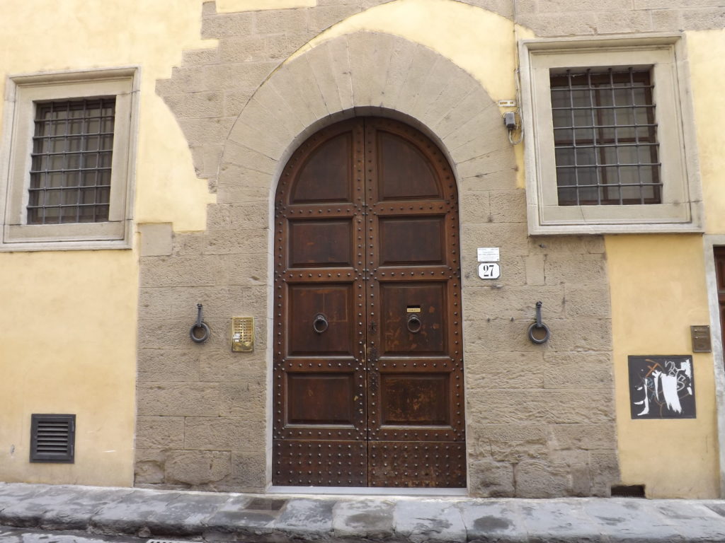 front door of #27 Via Dei Bardi