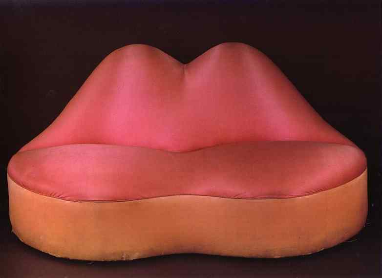 couch shaped like lips